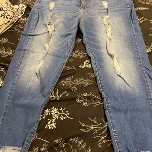 Wallflower Medium Blue Ripped Ankle Jeans